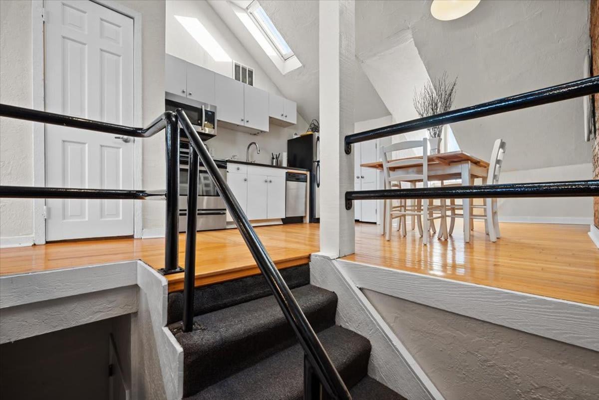 Skyline At Your Door - Studio With A View Pittsburgh Exterior foto