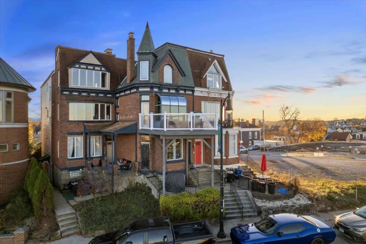 Skyline At Your Door - Studio With A View Pittsburgh Exterior foto